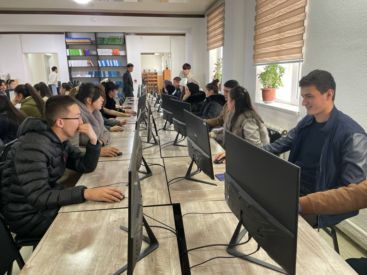 Students interested in the field of IT programming were studied, and a practical training seminar was organized by the employees of the Digital Technologies Center about the https://uzbekcoders.uz/ platform of the "One Million Programmers" project!