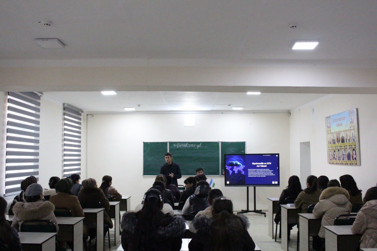 A roundtable discussion was organized on the topic of drug addiction and AIDS - the plague of the century