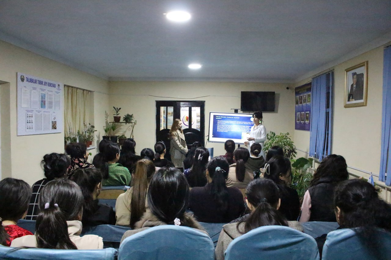 A roundtable discussion was organized at the student dormitory on the topic "Preventing early marriage and the negative consequences of marriages between relatives"