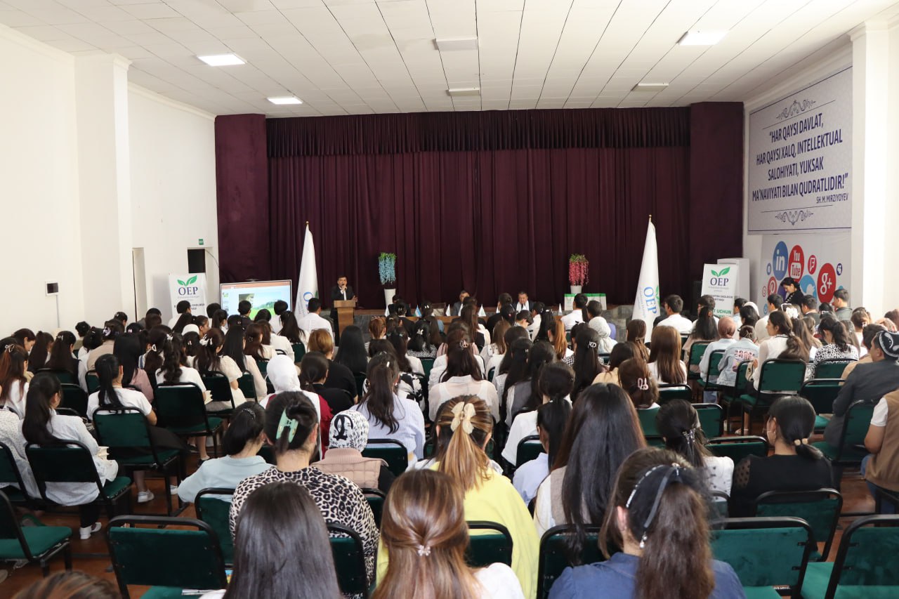 Joriy yilning 22-aprel kuni Xalqaro innovatsion universitetda O'zbekiston Ekologik partiyasi Qashqadaryo viloyat Kengashi bilan talaba-yoshlar o'rtasida ochiq muloqot tashkil etildi.