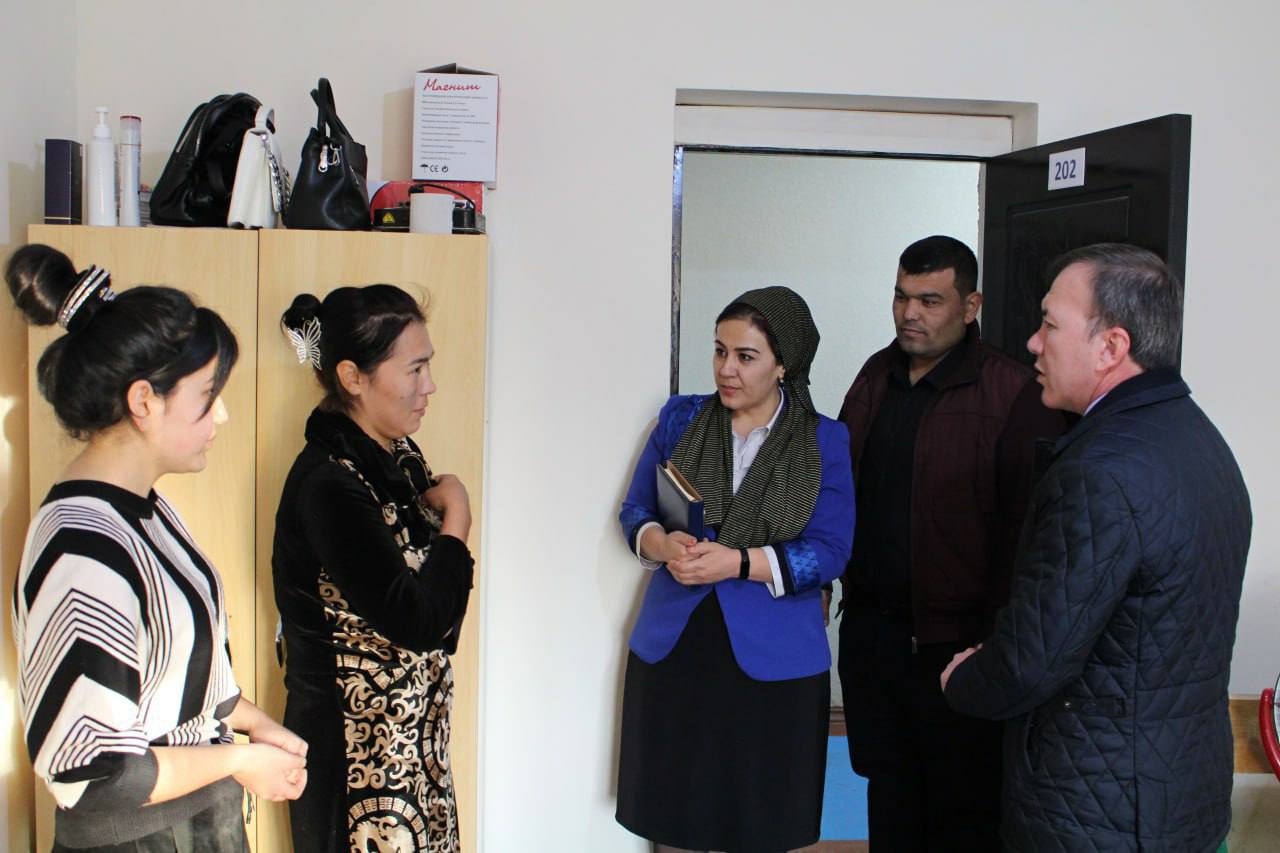 Together with the rector of our university and staff, students received information from the residence.